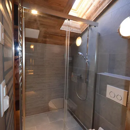 Adelaide B9 * Grimentz